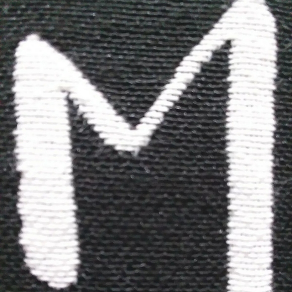 Pillow - Picture 4 of 8